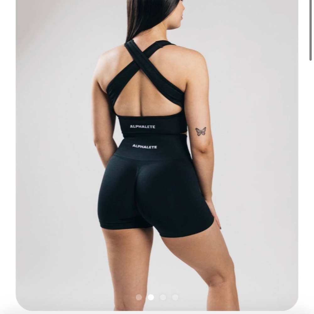 Alphalete sports bra